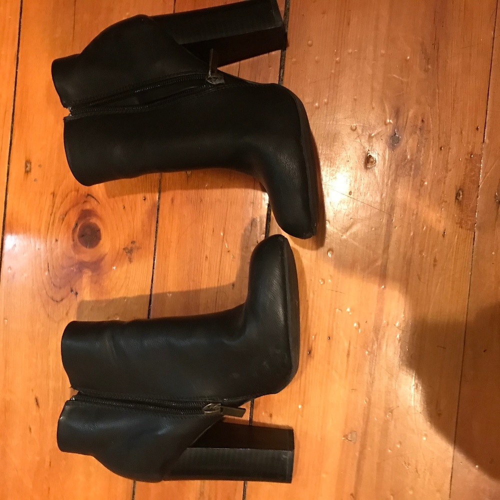 Black heeled booties